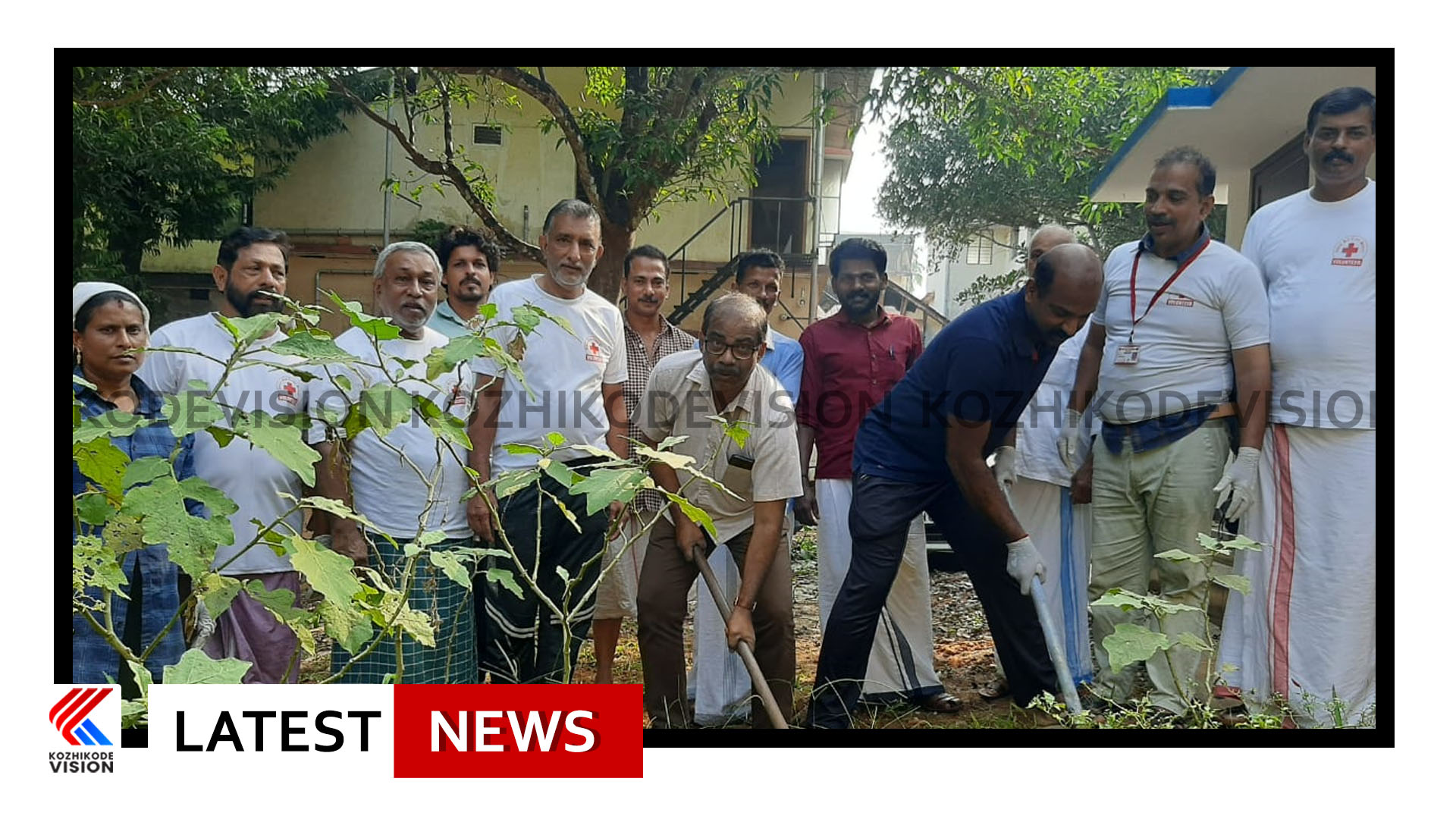 താമരശ്ശേരി പോലിസ് സബ് ഡിവിഷന്‍ ഓഫീസ് പരിസരം ശുചീകരിച്ച് റെഡ് ക്രോസ് സംഘം
